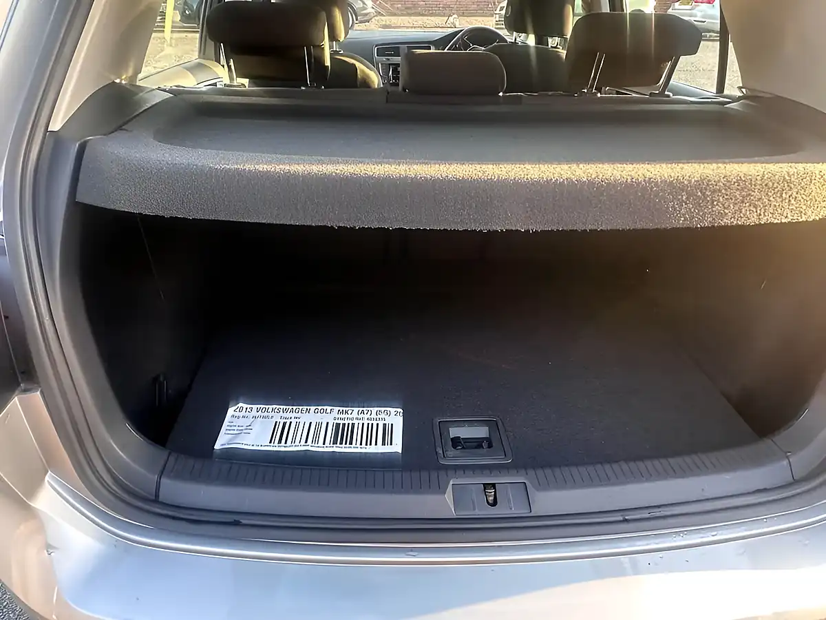 Used 2013 Volkswagen Golf Se Bluemotion Tech Silver - Interior and Exterior details 11