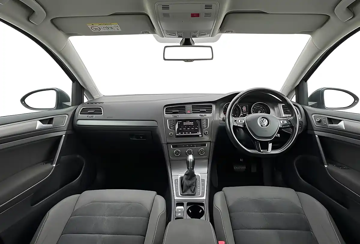 Used 2013 Volkswagen Golf Se Bluemotion Tech Silver - Interior and Exterior details 9