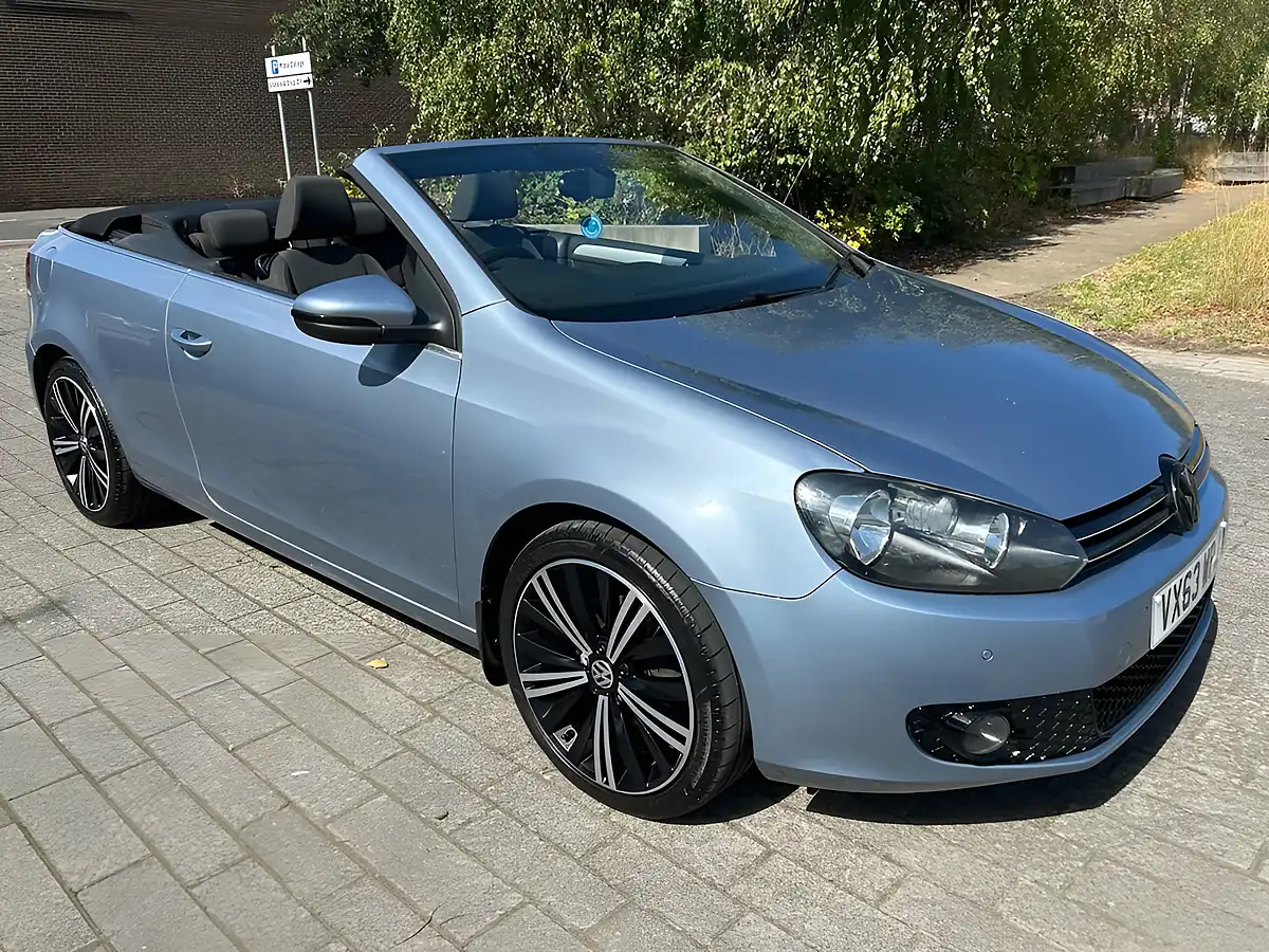 Used 2013 Volkswagen Golf Se Cabriolet Blue - Front View