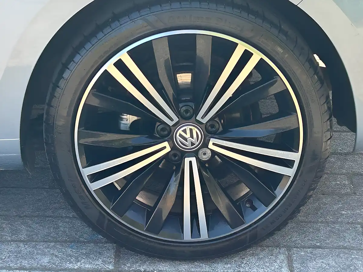 Used 2013 Volkswagen Golf Se Cabriolet Blue - Interior and Exterior details 4