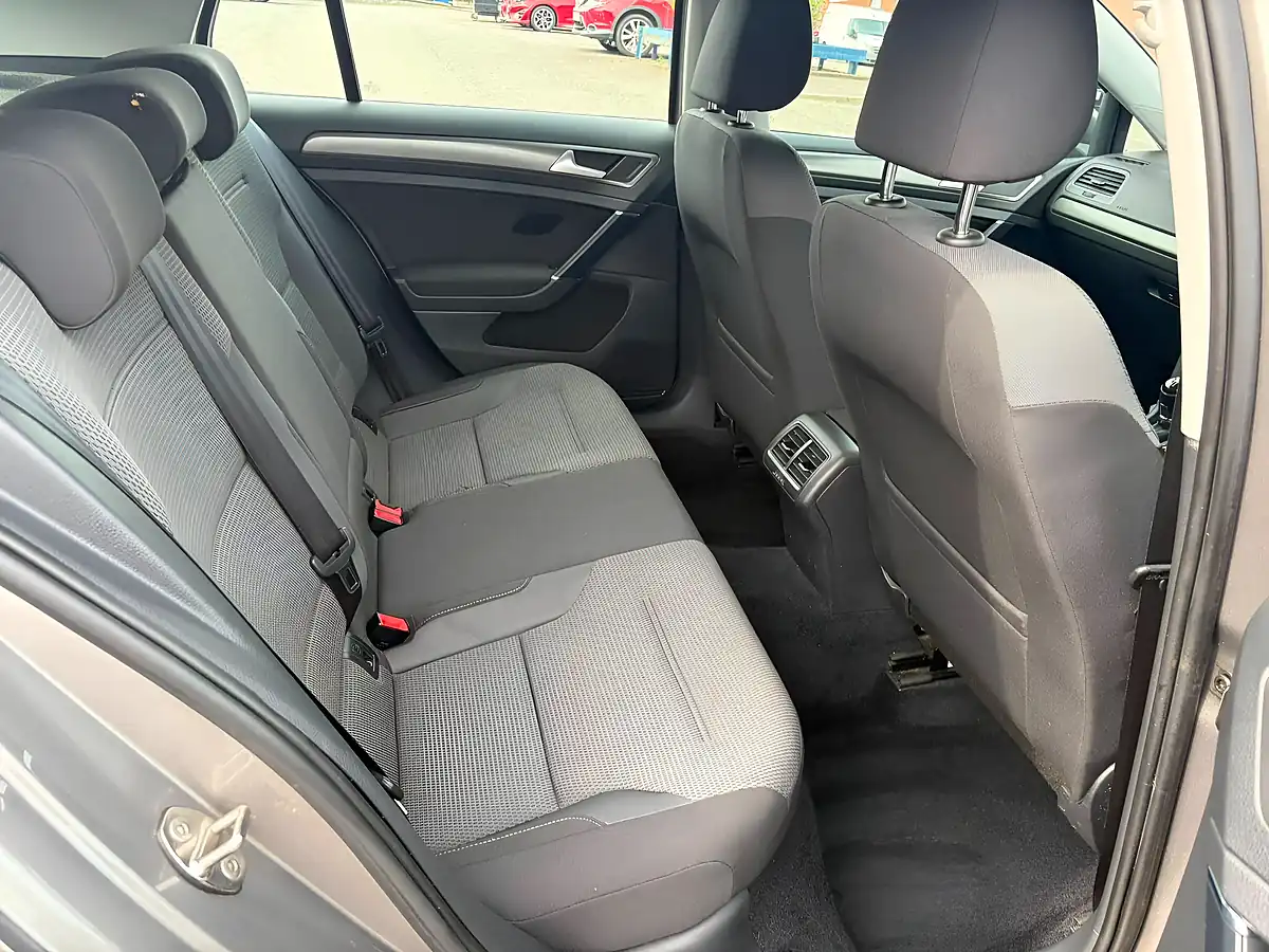 Used 2013 Volkswagen Golf Se Grey - Interior and Exterior details 11