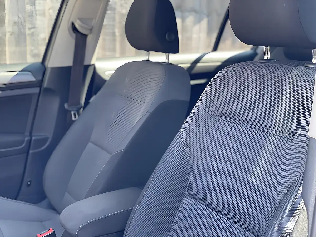 Used 2013 Volkswagen Golf Se Grey - Interior and Exterior details 13