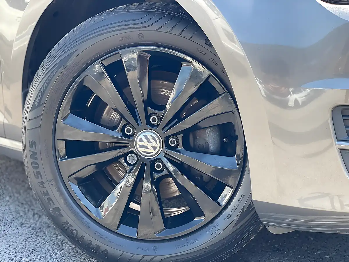 Used 2013 Volkswagen Golf Se Grey - Interior and Exterior details 8