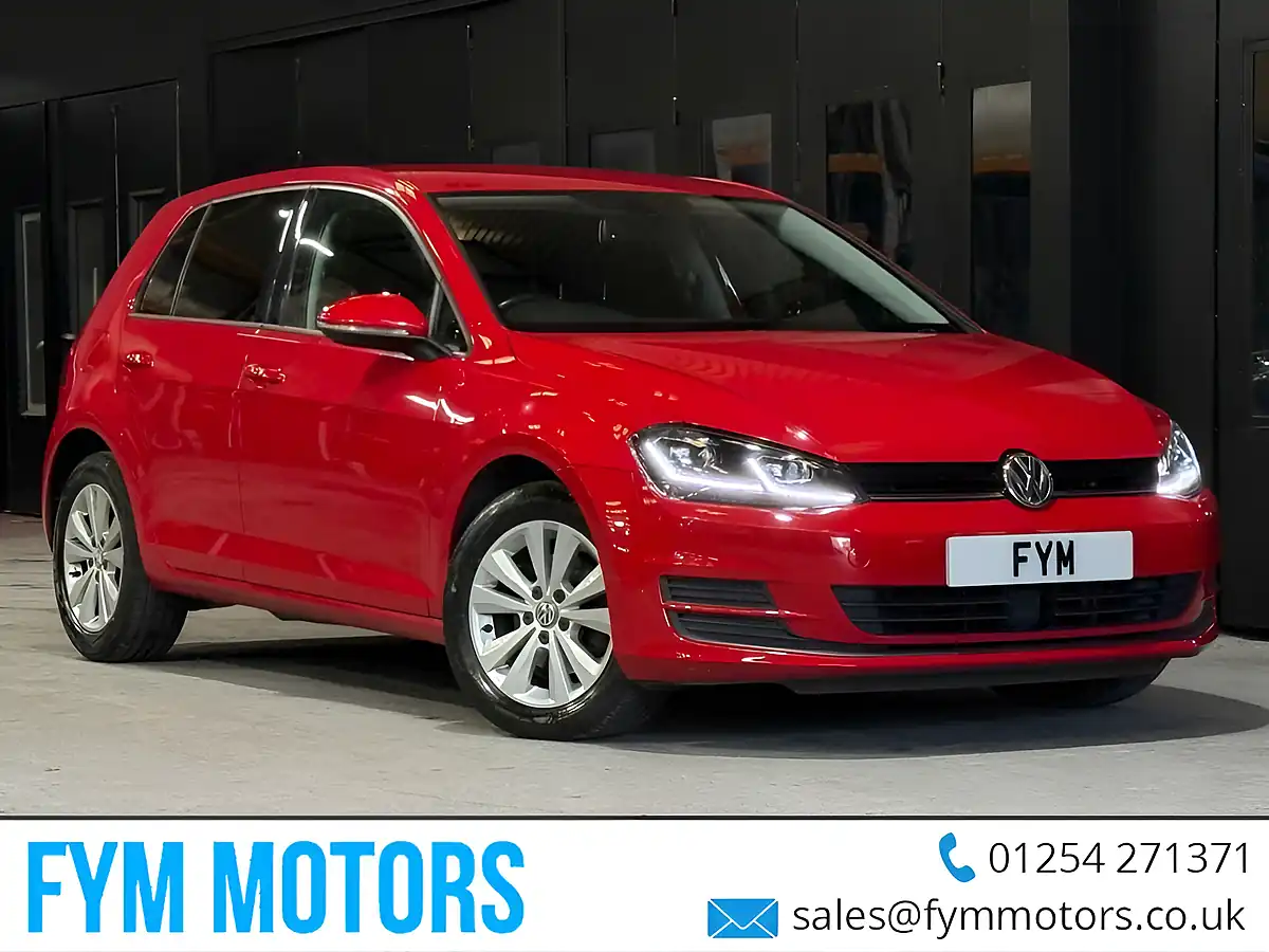 Used 2013 Volkswagen Golf Se Red - Front View