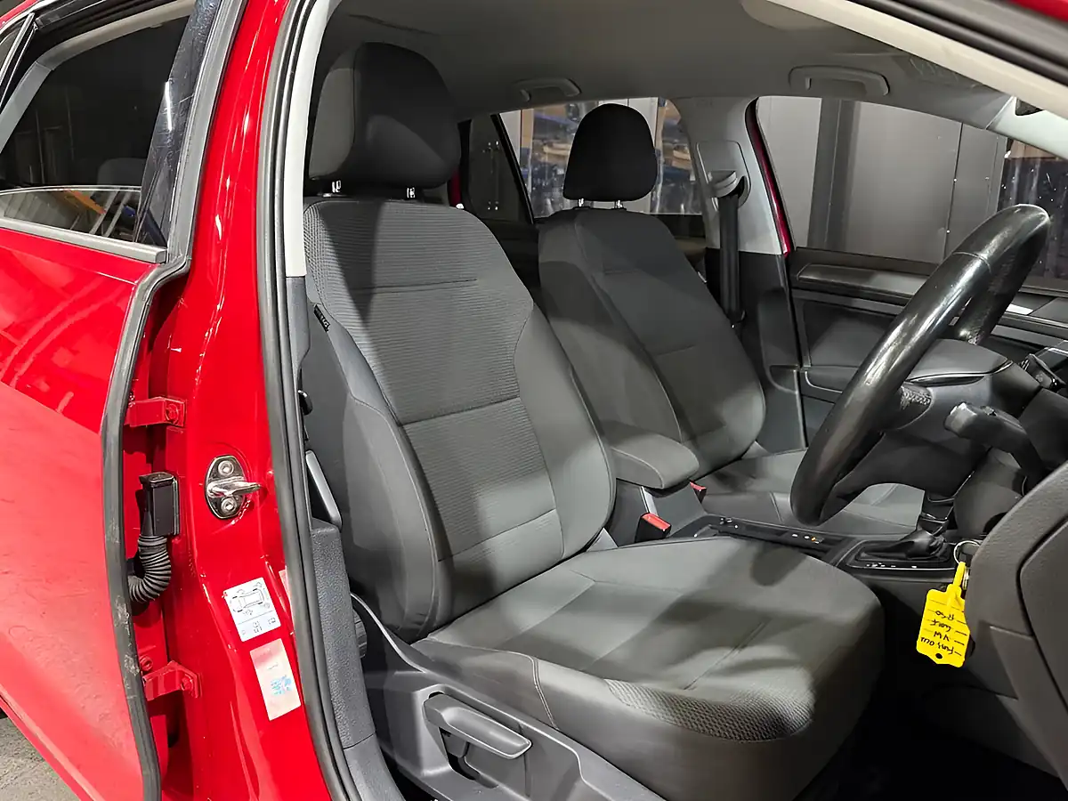Used 2013 Volkswagen Golf Se Red - Interior and Exterior details 11