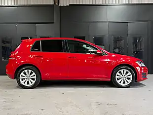 Used 2013 Volkswagen Golf Se Red - Interior and Exterior details 4