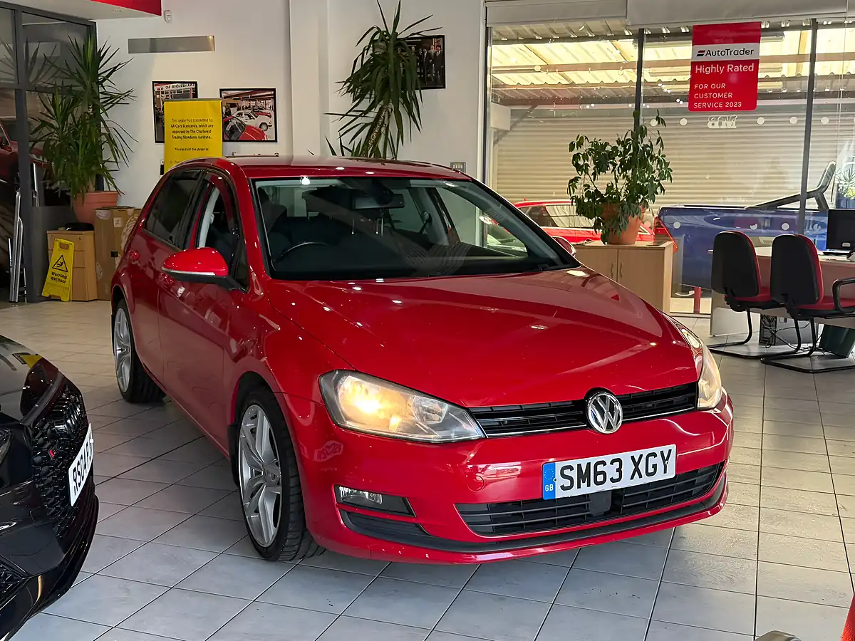 Used 2013 Volkswagen Golf Se Red - Interior and Exterior details 2