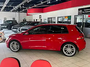 Used 2013 Volkswagen Golf Se Red - Interior and Exterior details 5
