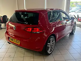 Used 2013 Volkswagen Golf Se Red - Interior and Exterior details 8