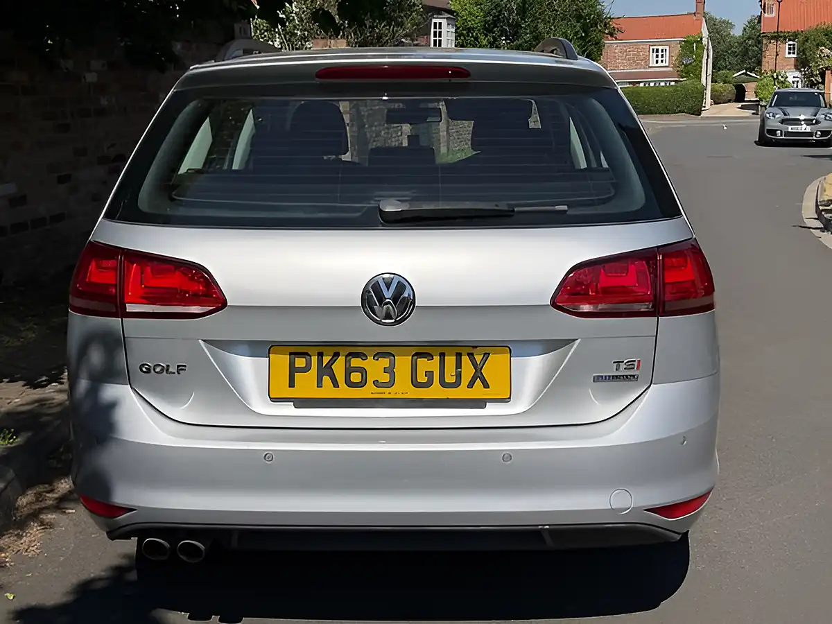 Used 2013 Volkswagen Golf Se Silver - Interior and Exterior details 18