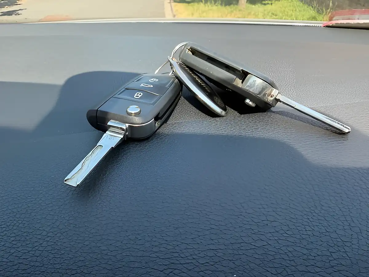 Used 2013 Volkswagen Golf Se Silver - Interior and Exterior details 20