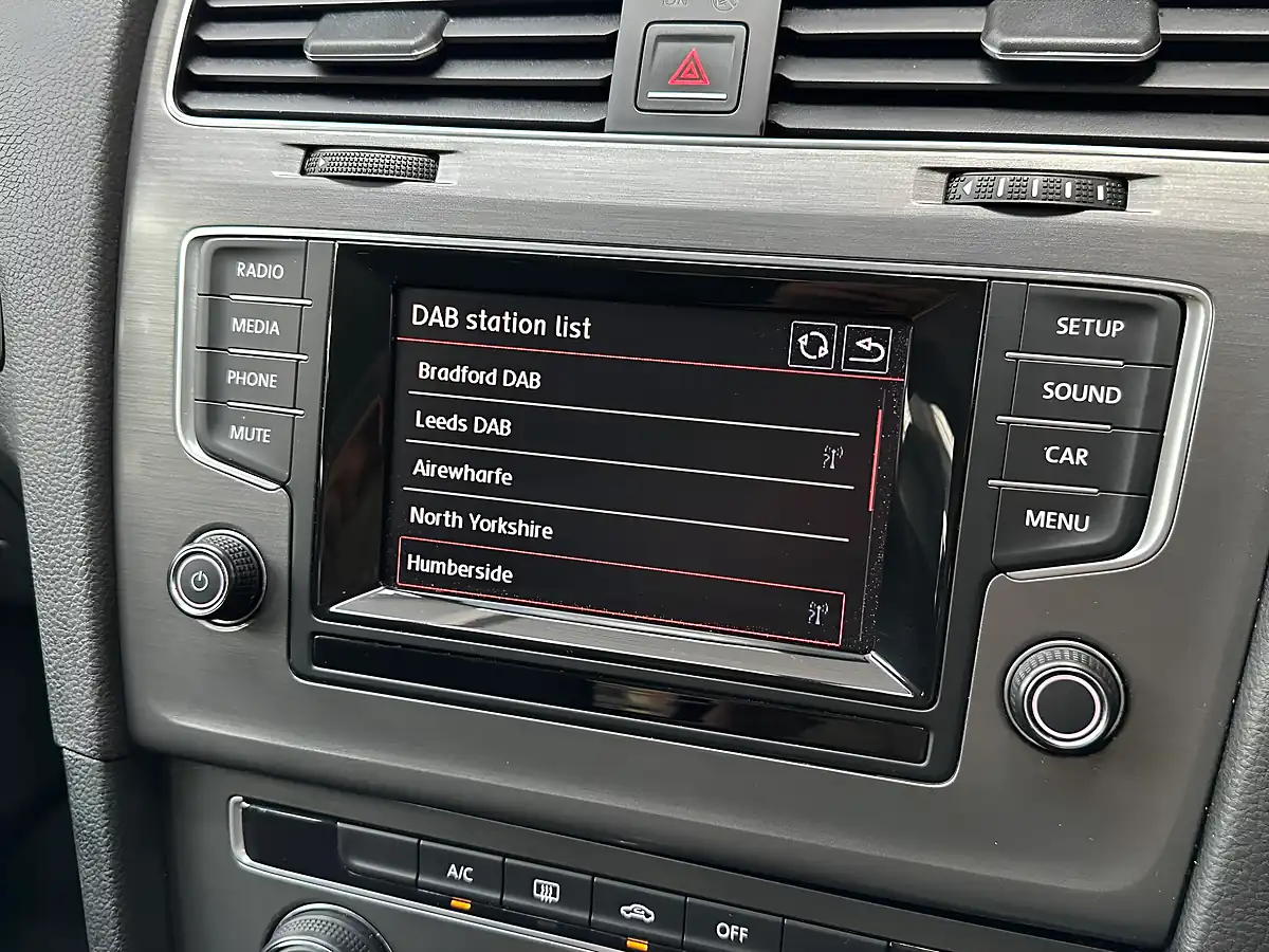 Used 2013 Volkswagen Golf Se Tungsten Silver/Grey - Interior and Exterior details 12