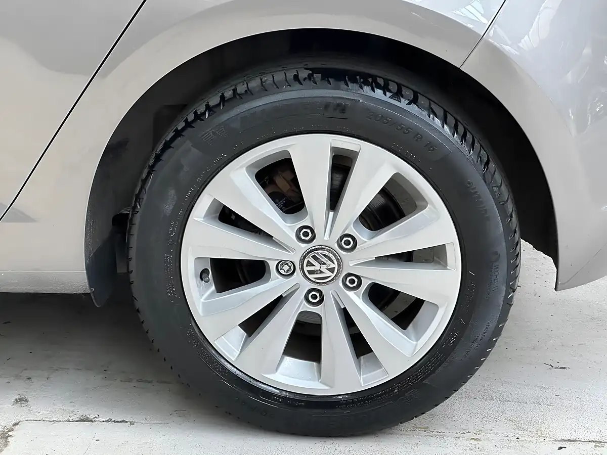Used 2013 Volkswagen Golf Se Tungsten Silver/Grey - Interior and Exterior details 19
