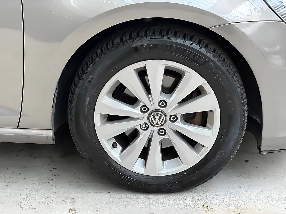 Used 2013 Volkswagen Golf Se Tungsten Silver/Grey - Interior and Exterior details 20