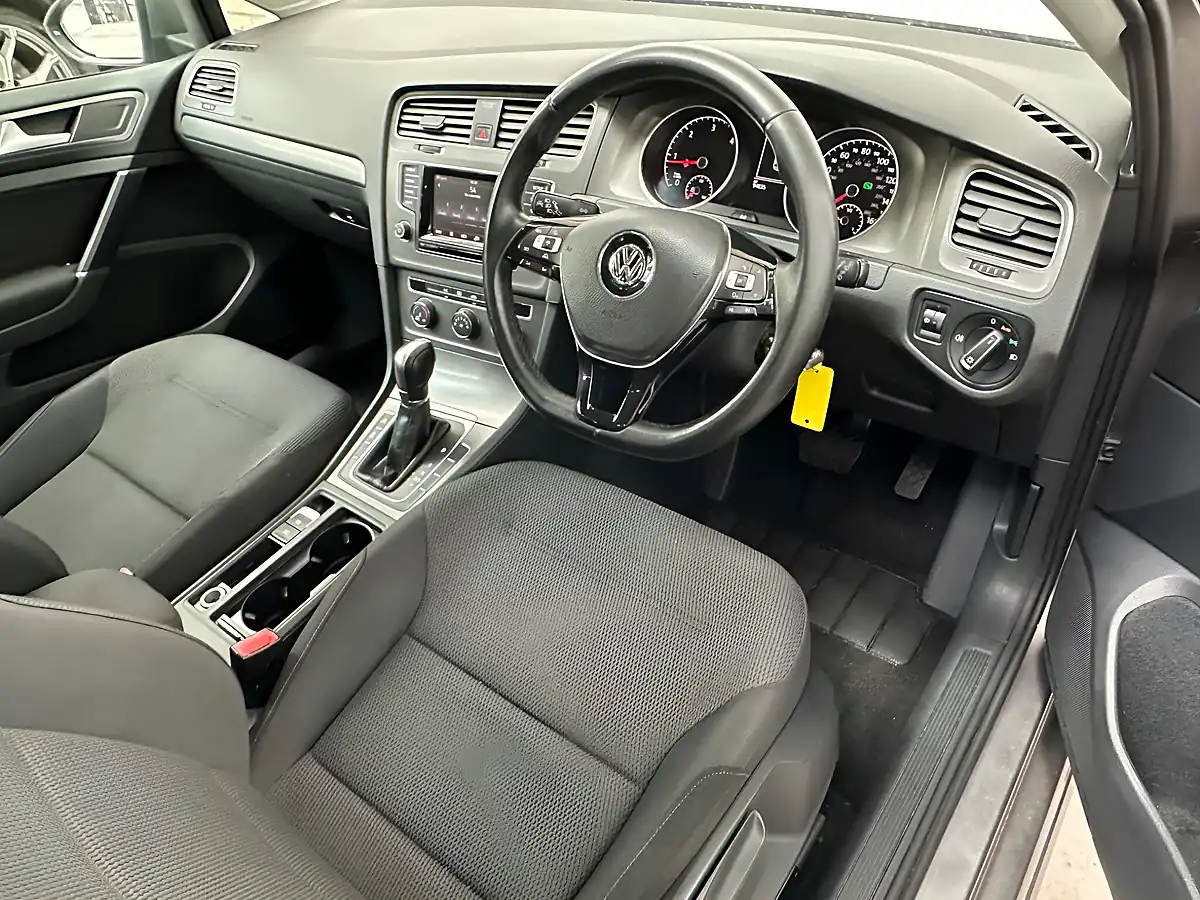 Used 2013 Volkswagen Golf Se Tungsten Silver/Grey - Interior and Exterior details 3