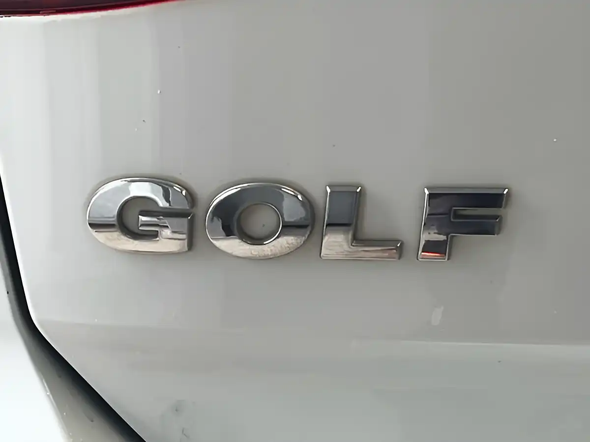 Used 2013 Volkswagen Golf Se White - Interior and Exterior details 15