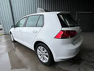 Used 2013 Volkswagen Golf Se White - Interior and Exterior details 7