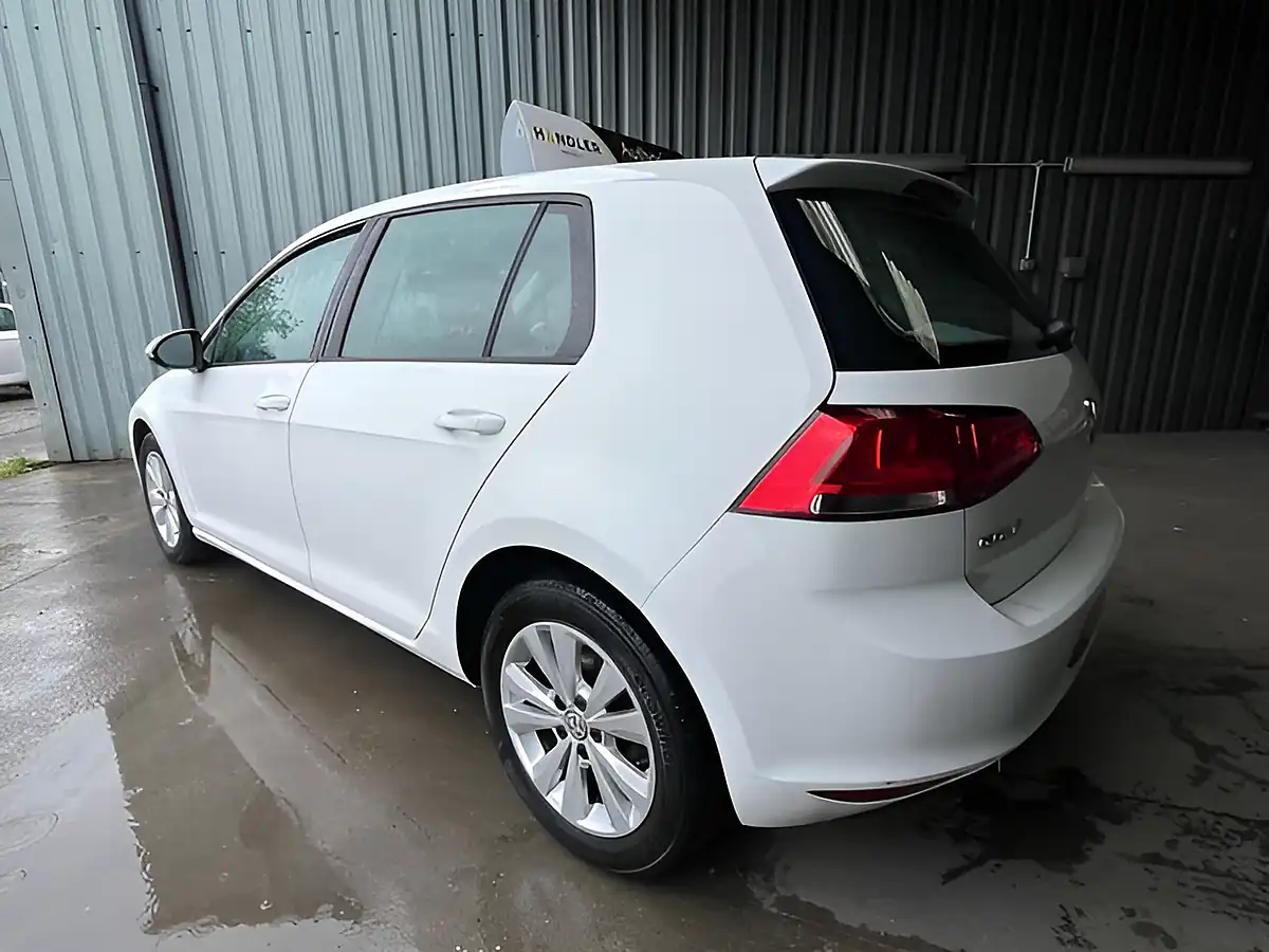 Used 2013 Volkswagen Golf Se White - Interior and Exterior details 7