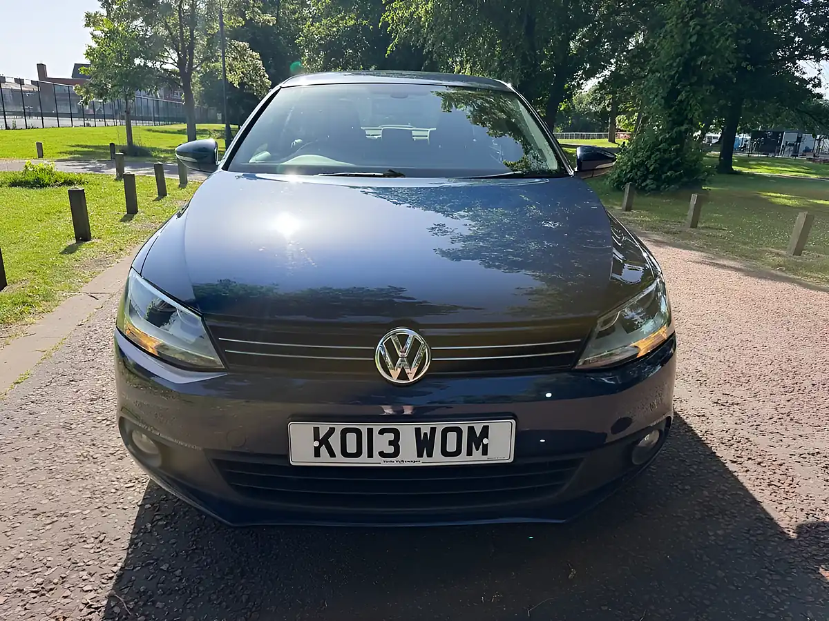 Used 2013 Volkswagen Jetta Bluemotion Tech Se Blue - Interior and Exterior details 8