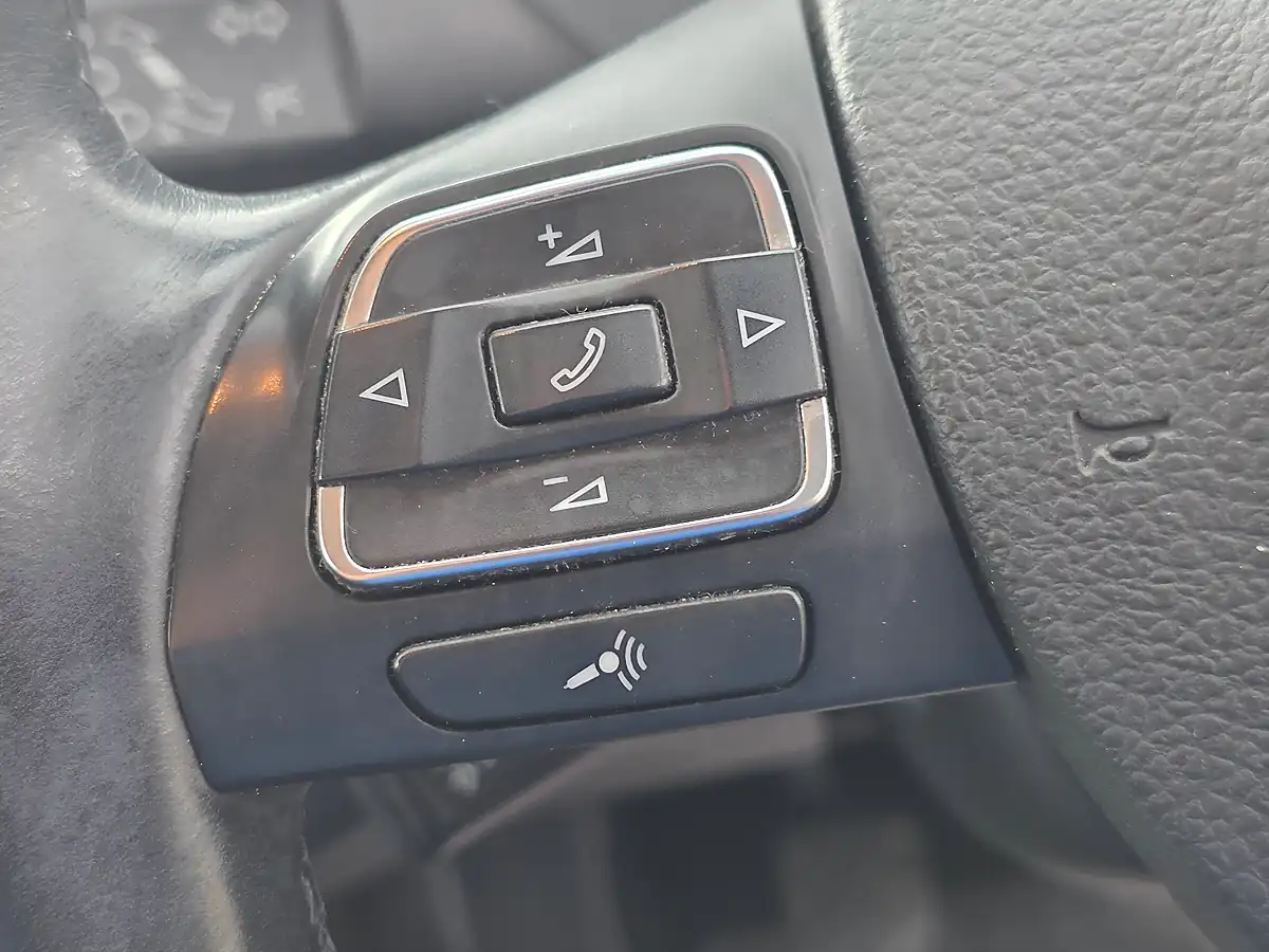 Used 2013 Volkswagen Passat Highline Grey - Interior and Exterior details 16