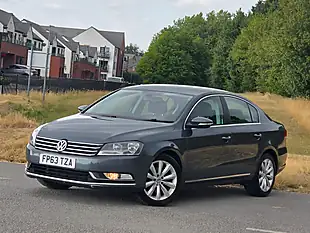 Used 2013 Volkswagen Passat Highline Grey - Interior and Exterior details 3