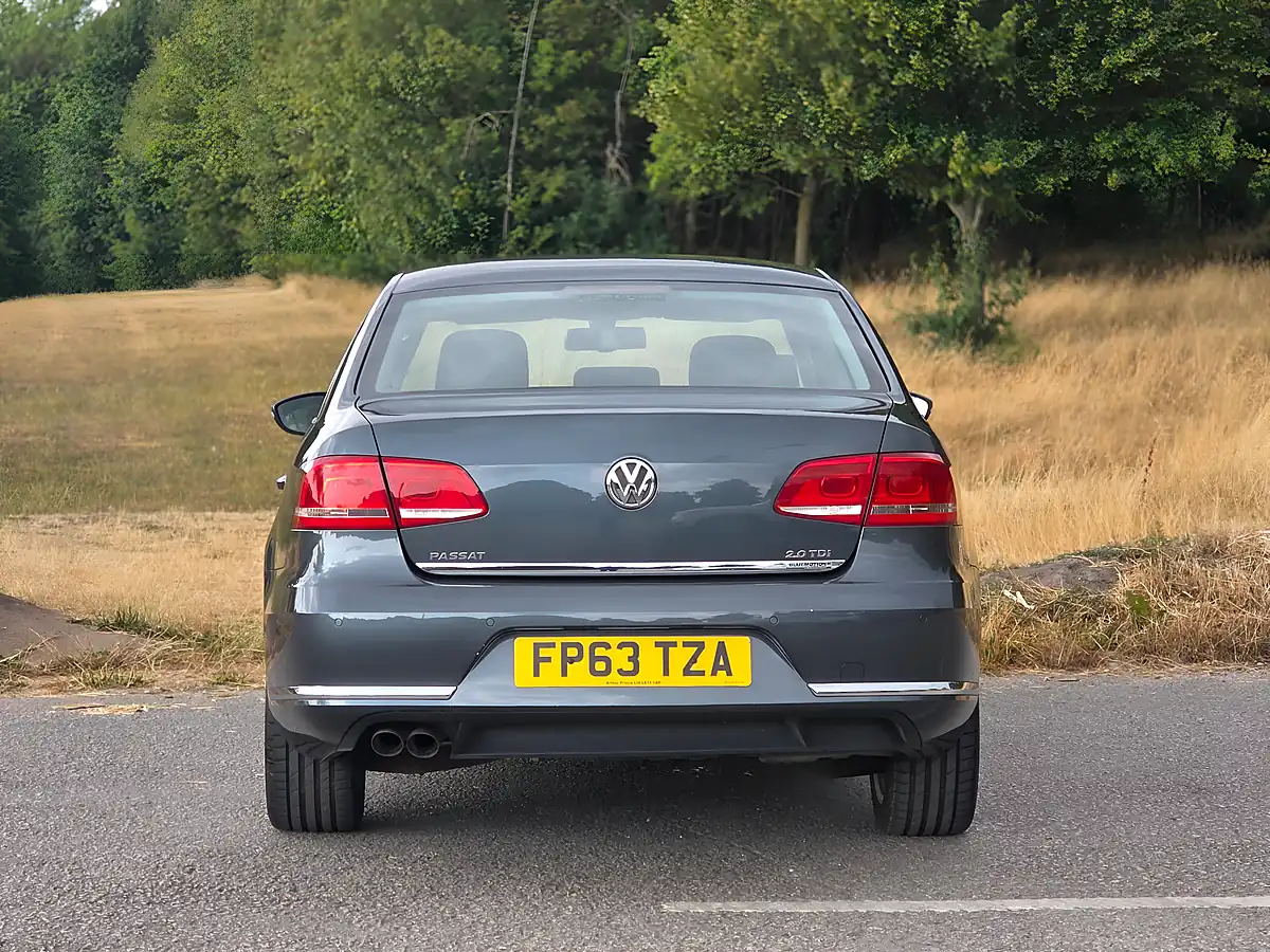 Used 2013 Volkswagen Passat Highline Grey - Interior and Exterior details 6