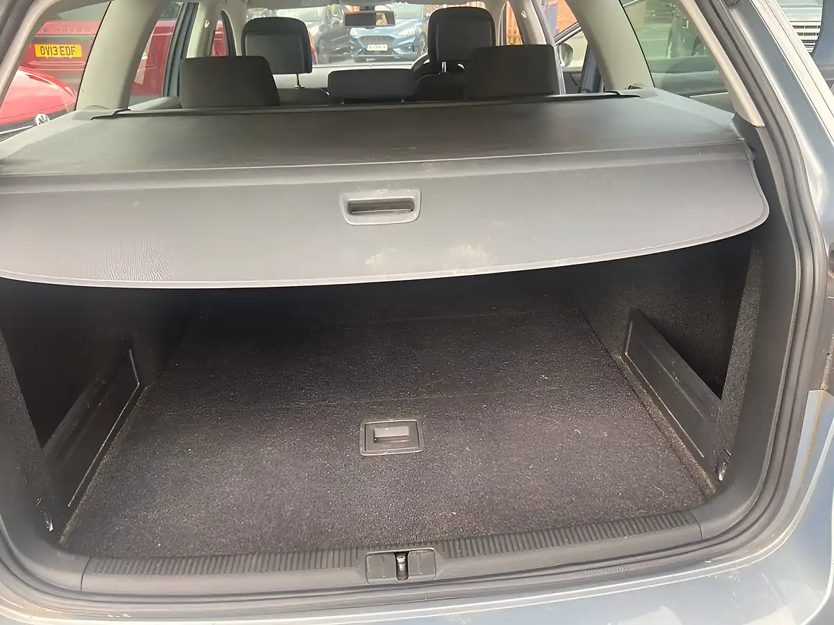 Used 2013 Volkswagen Passat Highline Grey - Interior and Exterior details 13