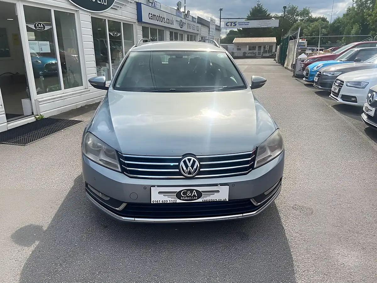 Used 2013 Volkswagen Passat Highline Grey - Interior and Exterior details 2