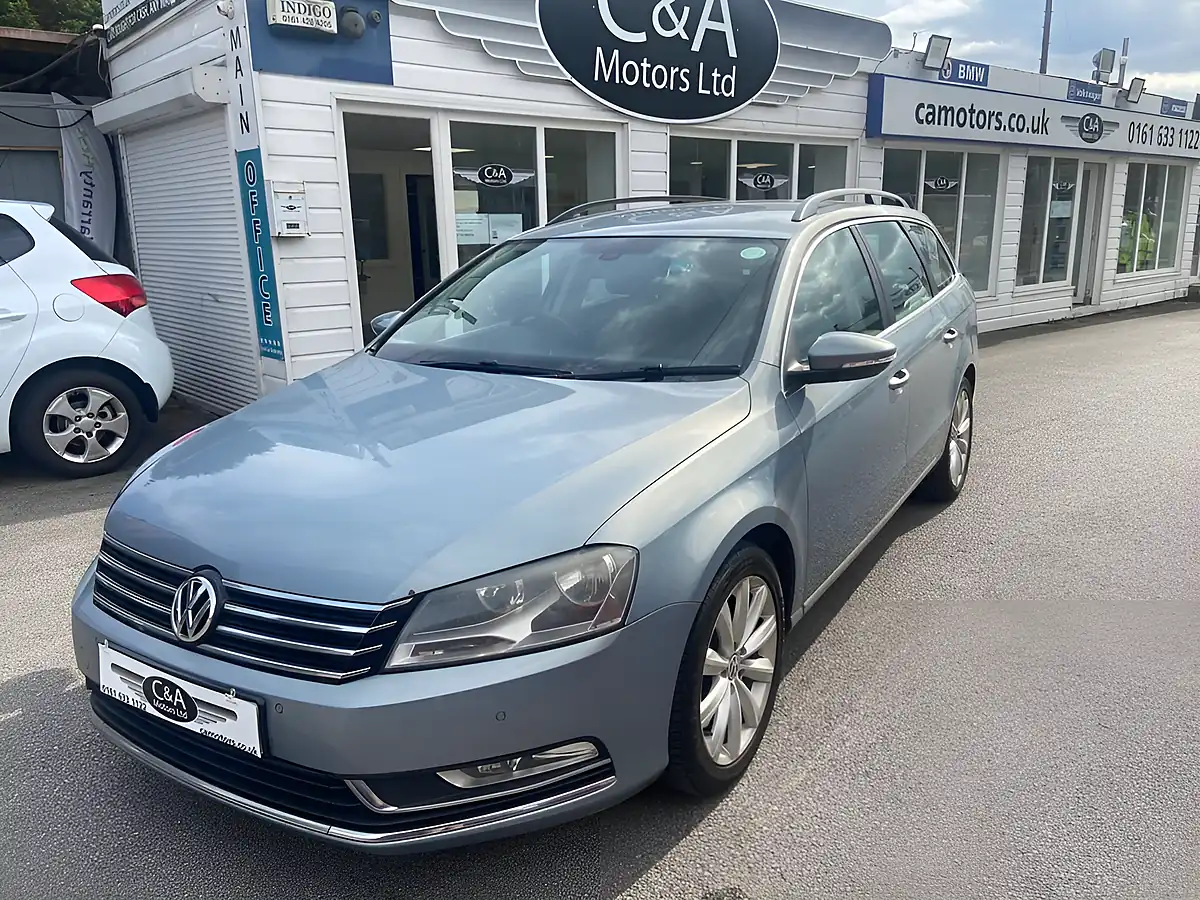 Used 2013 Volkswagen Passat Highline Grey - Interior and Exterior details 3