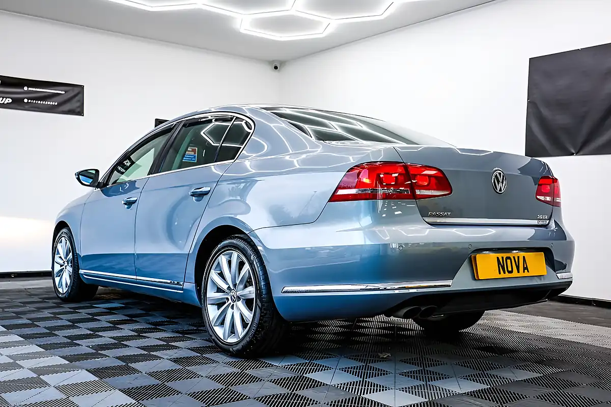Used 2013 Volkswagen Passat Highline Grey - Interior and Exterior details 12