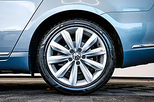 Used 2013 Volkswagen Passat Highline Grey - Interior and Exterior details 15