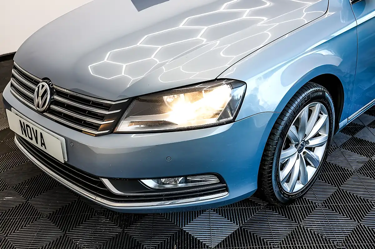Used 2013 Volkswagen Passat Highline Grey - Interior and Exterior details 18