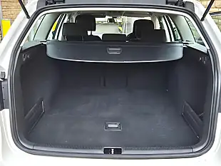 Used 2013 Volkswagen Passat Highline White - Interior and Exterior details 10