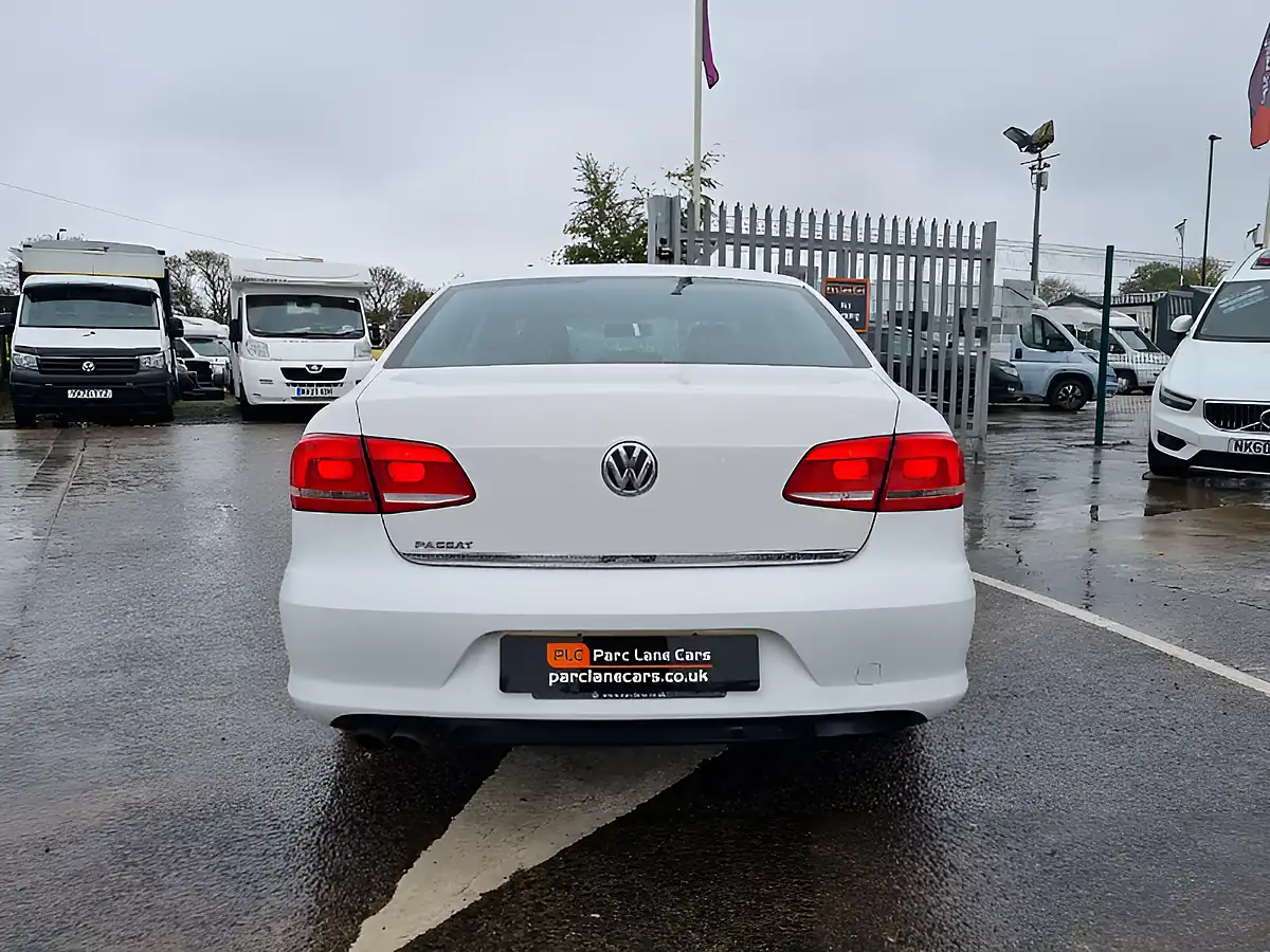 Used 2013 Volkswagen Passat S Candy White - Interior and Exterior details 6