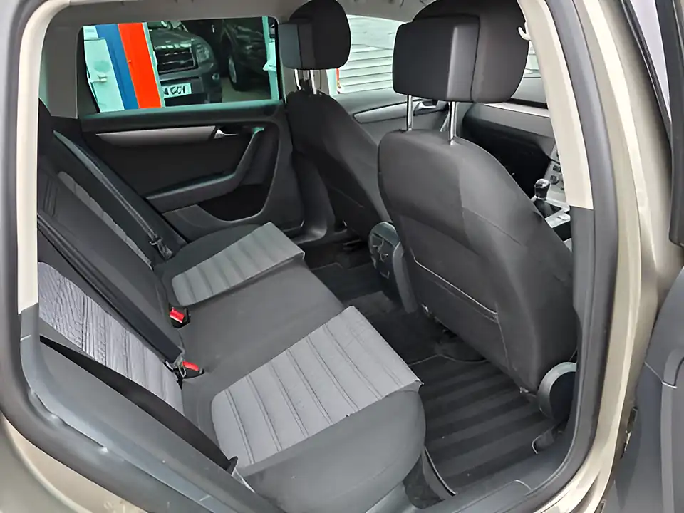 Used 2013 Volkswagen Passat Sport Brown - Interior and Exterior details 12