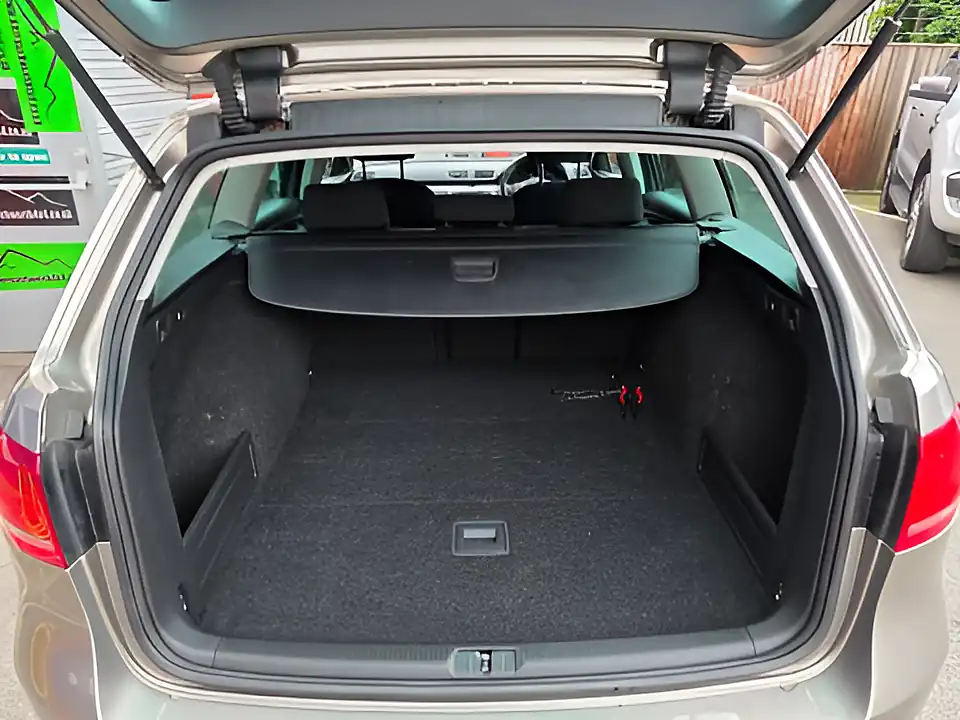 Used 2013 Volkswagen Passat Sport Brown - Interior and Exterior details 14