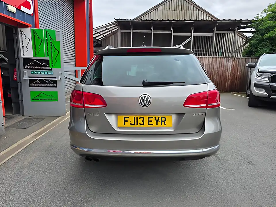 Used 2013 Volkswagen Passat Sport Brown - Interior and Exterior details 7