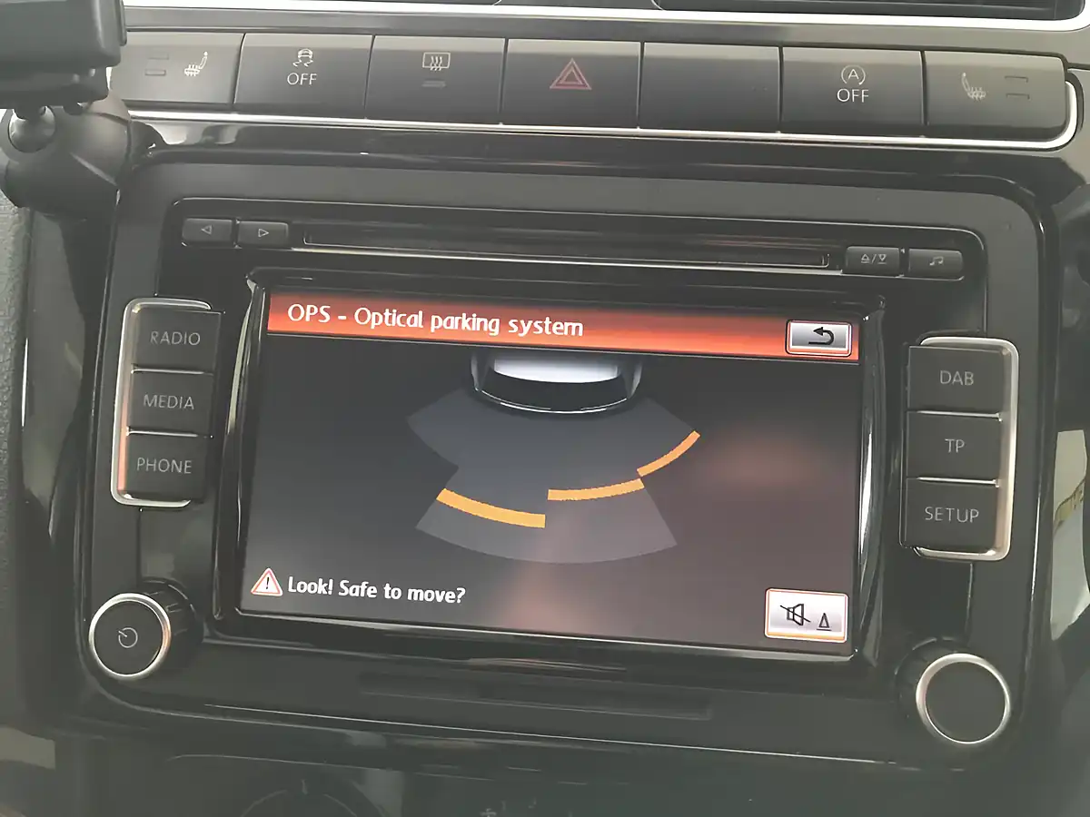 Used 2013 Volkswagen Polo Bluemotion Tech Act Bluegt Blue Silk Met - Interior and Exterior details 16