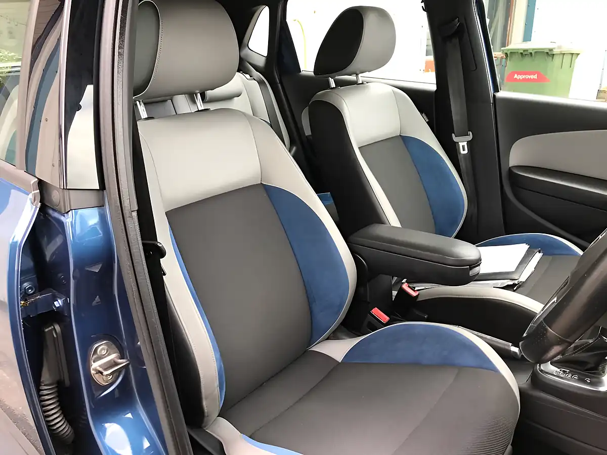 Used 2013 Volkswagen Polo Bluemotion Tech Act Bluegt Blue Silk Met - Interior and Exterior details 2