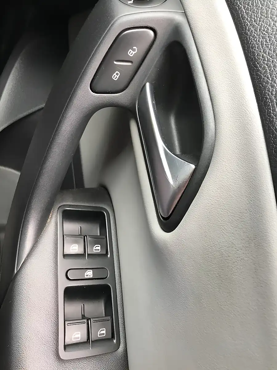 Used 2013 Volkswagen Polo Bluemotion Tech Act Bluegt Blue Silk Met - Interior and Exterior details 20