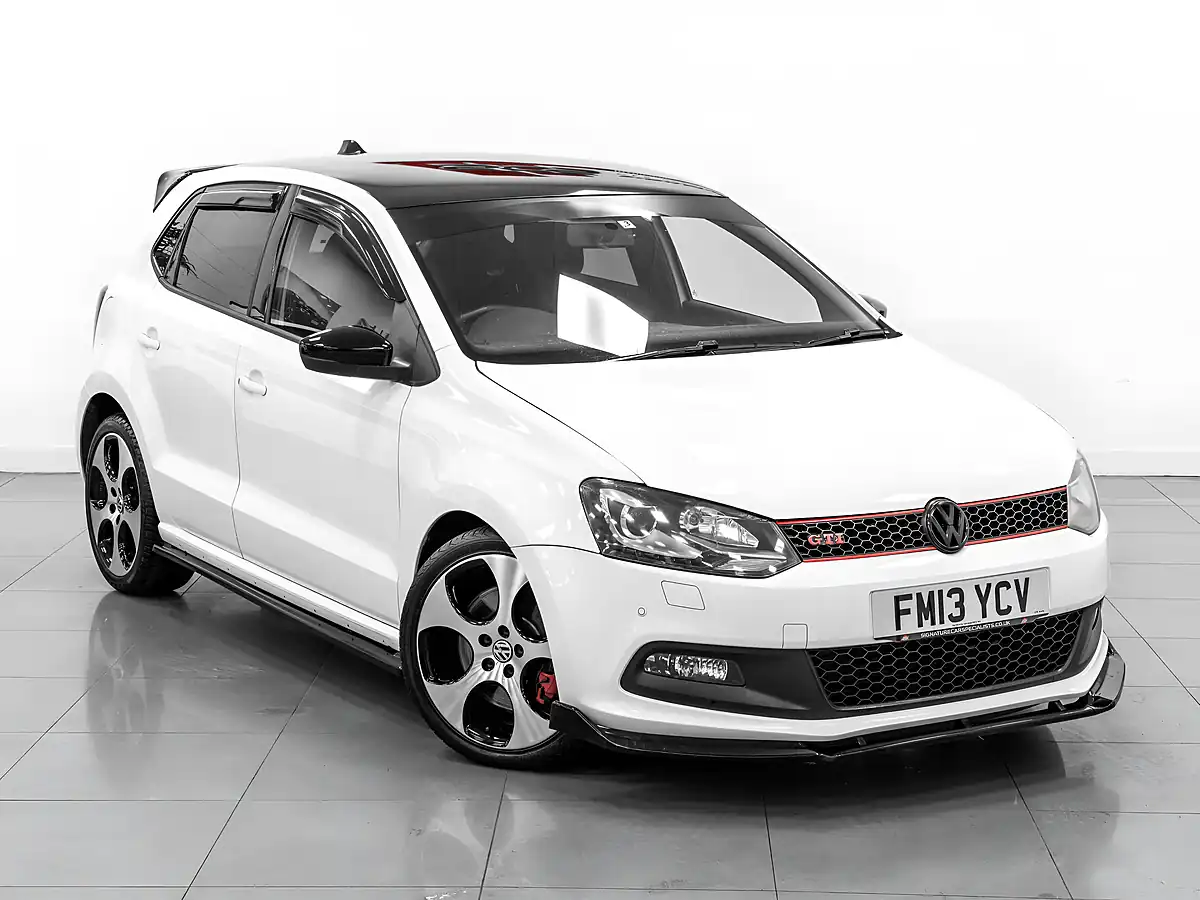 Used 2013 Volkswagen Polo Dsg S-a White - Interior and Exterior details 4