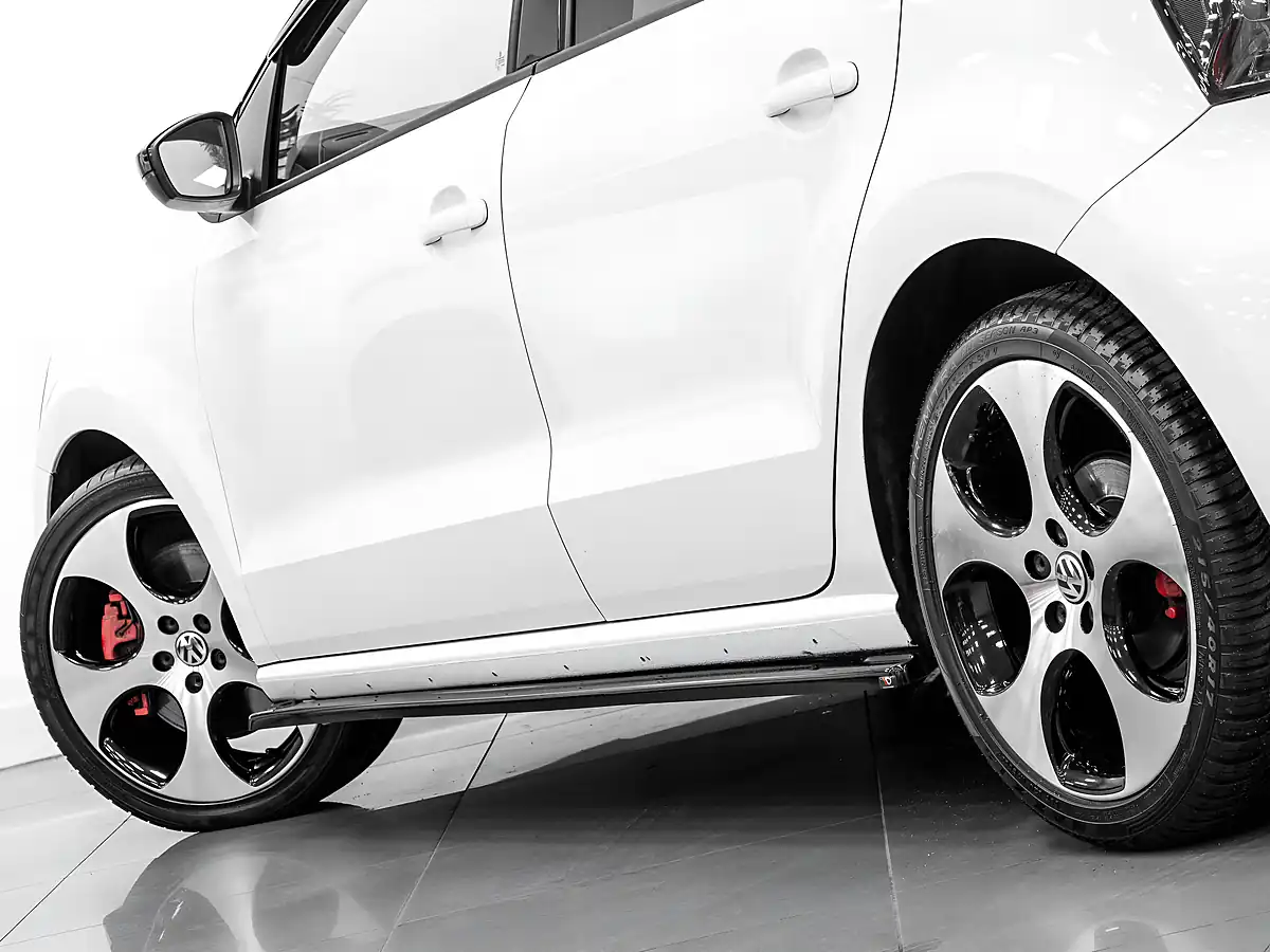 Used 2013 Volkswagen Polo Dsg S-a White - Interior and Exterior details 6