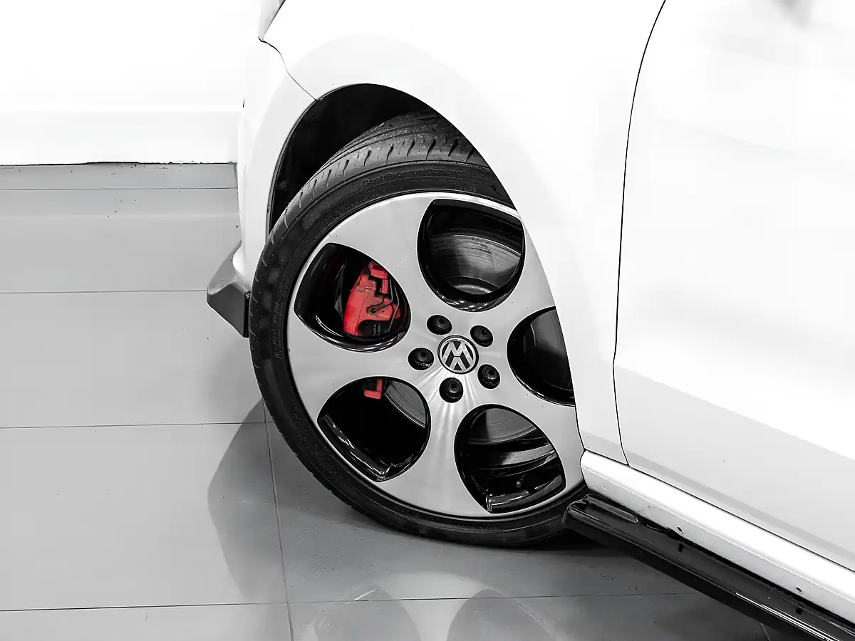 Used 2013 Volkswagen Polo Dsg S-a White - Interior and Exterior details 7