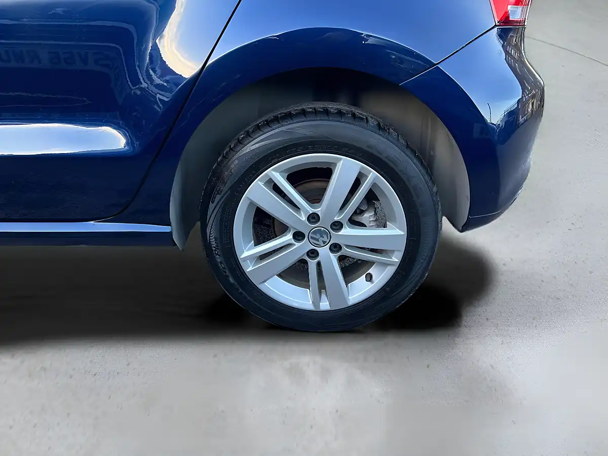 Used 2013 Volkswagen Polo Match Blue - Interior and Exterior details 12