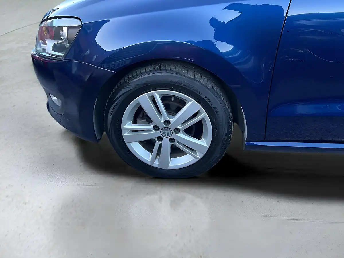 Used 2013 Volkswagen Polo Match Blue - Interior and Exterior details 13