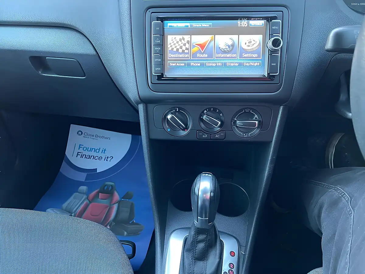 Used 2013 Volkswagen Polo Match Blue - Interior and Exterior details 16