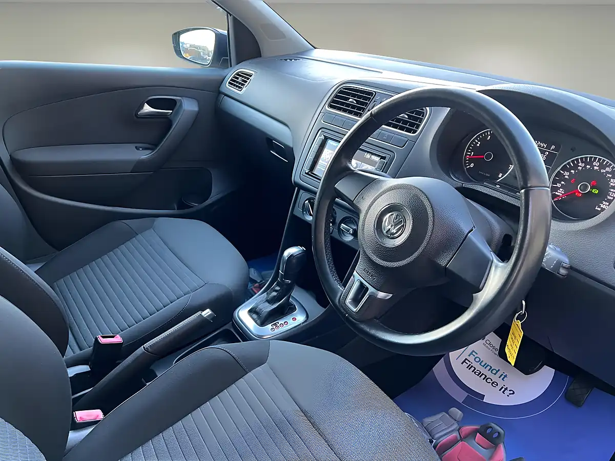 Used 2013 Volkswagen Polo Match Blue - Interior and Exterior details 9