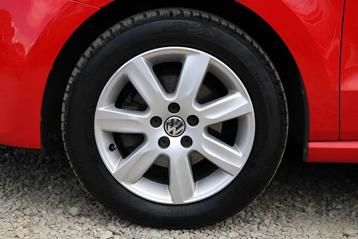 Used 2013 Volkswagen Polo Match Edition Flash Red - Interior and Exterior details 9