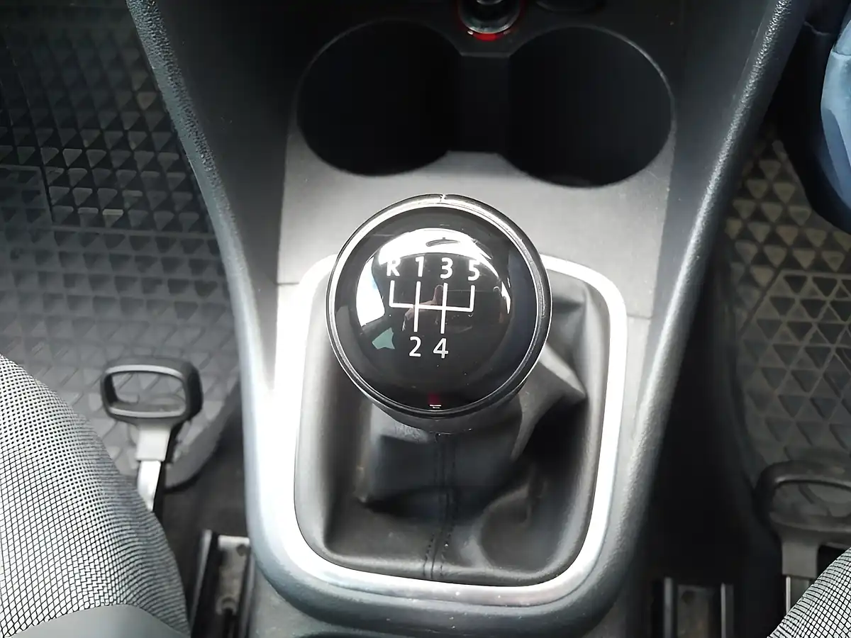 Used 2013 Volkswagen Polo Match Edition Red - Interior and Exterior details 18
