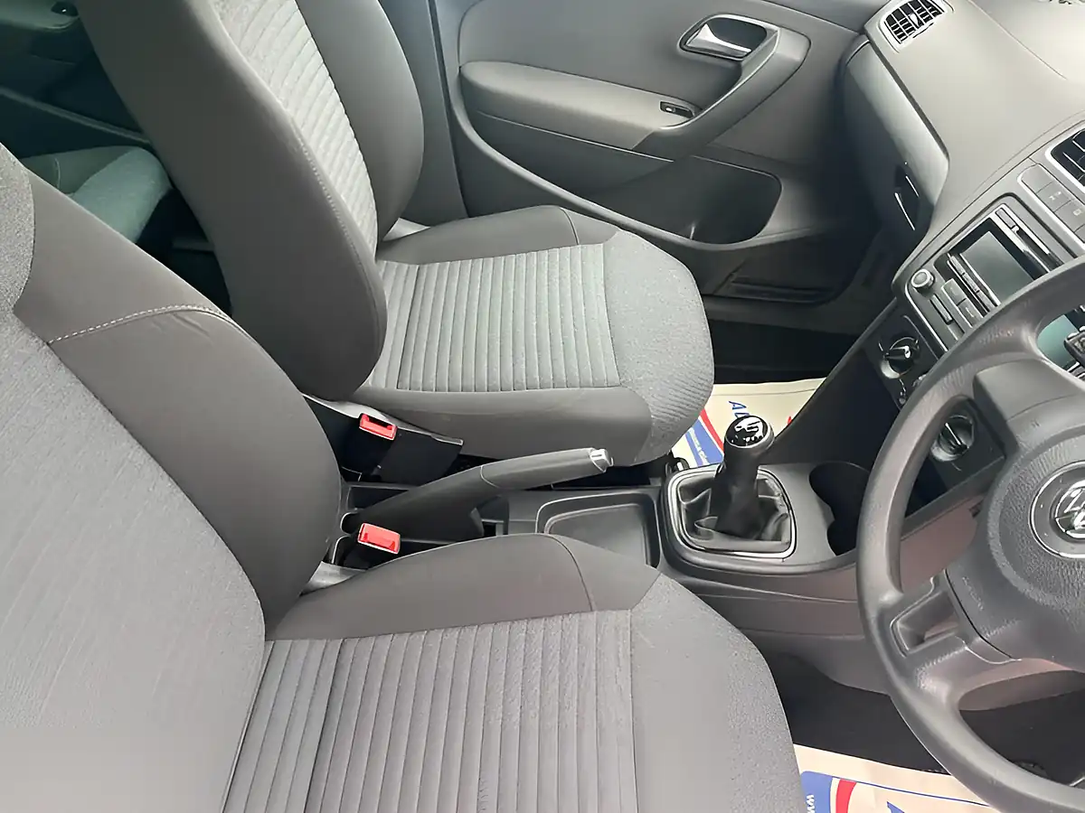 Used 2013 Volkswagen Polo Match Edition Silver - Interior and Exterior details 13
